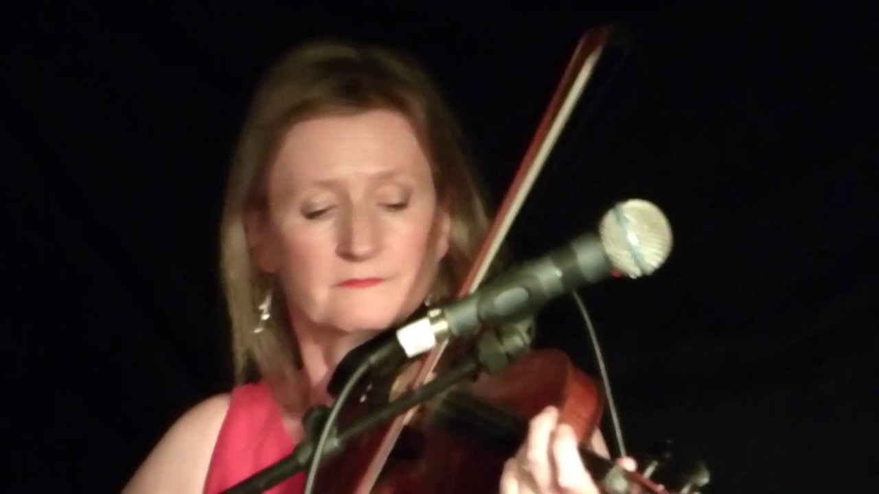 The Casey Sisters - Máire Ní Chathasaigh, Nollaig Casey and Mairéad Ní Chathasaigh - Cork, 29.09.17.