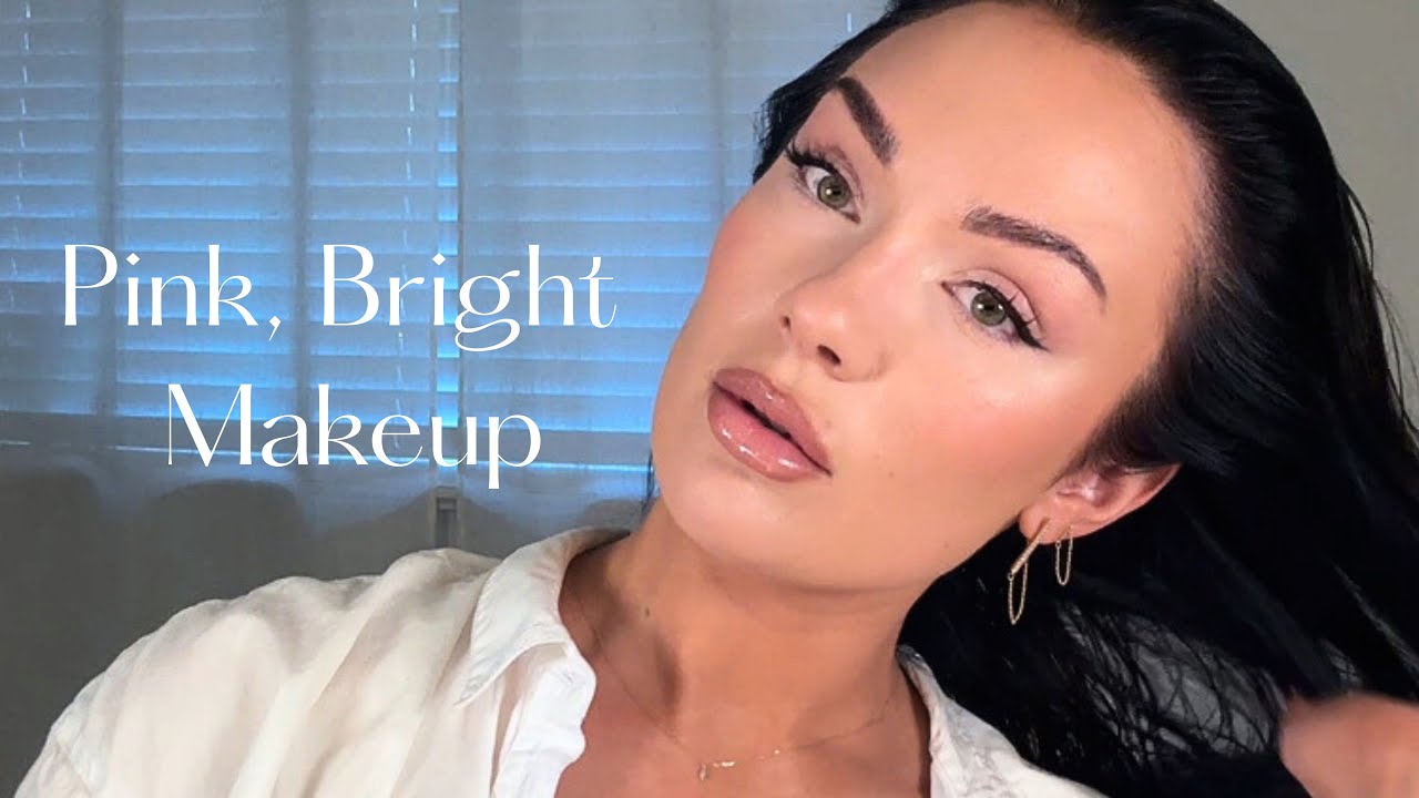 Розовый, яркий макияж.
