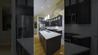 SULLIVAN STATION MASTER ON MAIN GATED TOWNHOUSE WITH LOFT IN SULLIVAN GATE!
