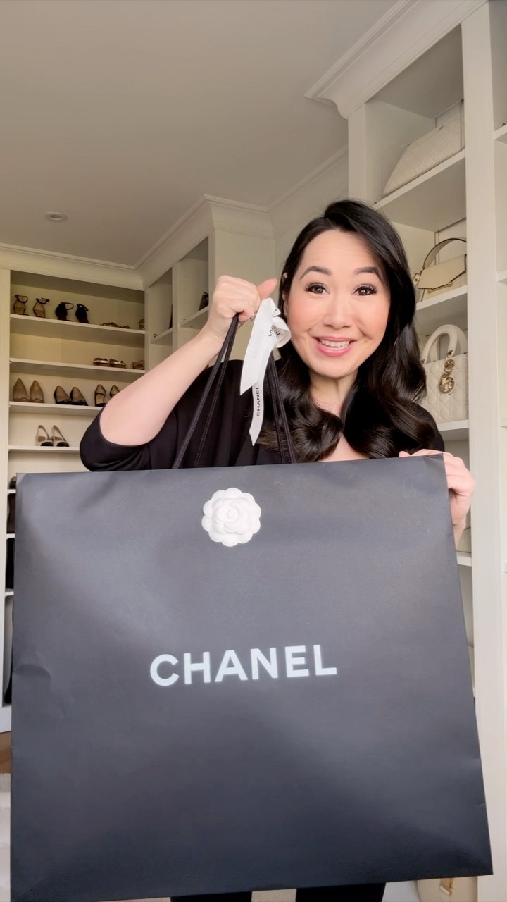 I finally did it… Chanel 25 Unboxing! #chanel25