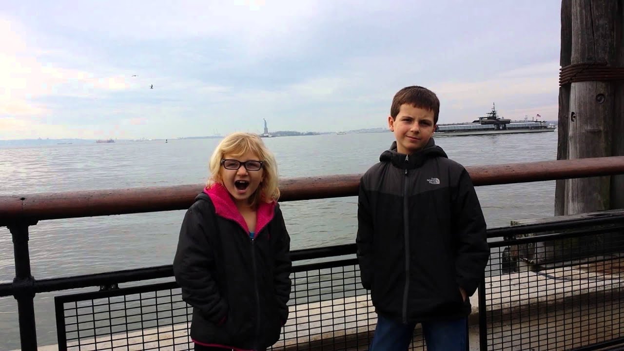 video phone beyonce mp3 At Statue of Liberty December 2014 trying to get T to smile