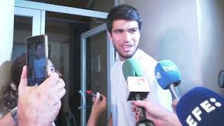 Carlos Alcaraz llega a su casa en El Palmar recibido por sus vecinos | La 7
