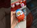 Kinder joy biru ternyata enak #kinderjoy #makan #chocolate #jajanan