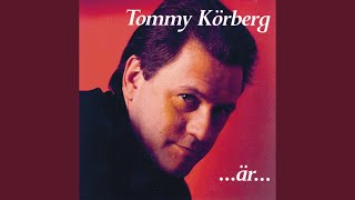 Video thumbnail of "Tommy Körberg - Himlen är oskyldigt blå"