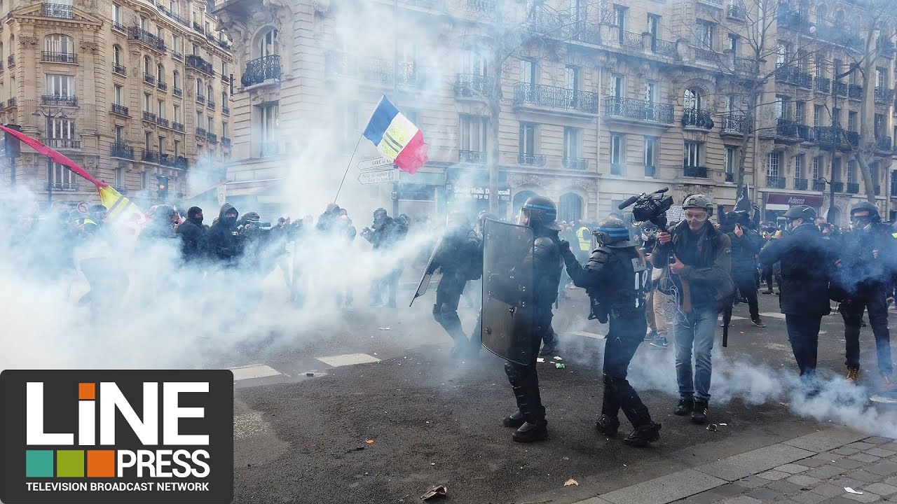 Manifestation réforme des retraites - De violents heurts / Paris - France 11 janvier 2020