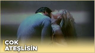 Sarı Bela Türk Filmi Mine Ile Faruk Hasret Gideriyor