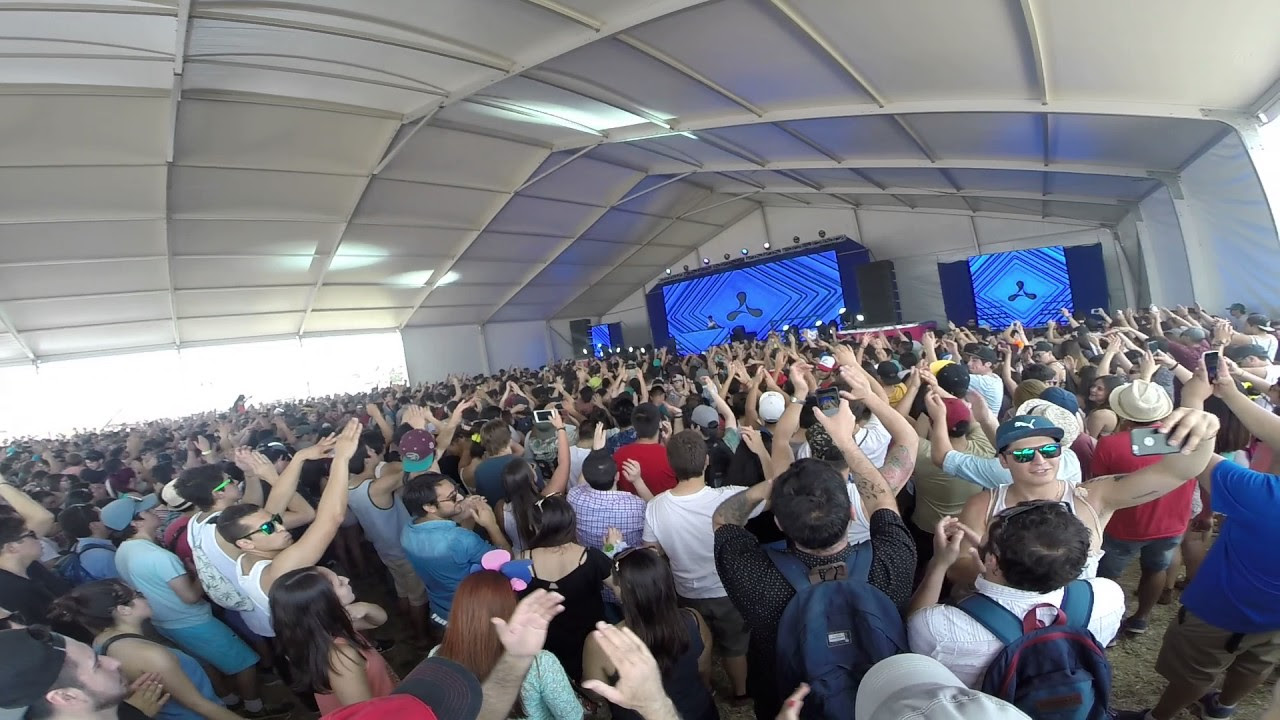 MIKE CERVELLO CREAMFIELDS CHILE 2016 PEPSI ALTERNATIVE STAGE (06/11/16)
