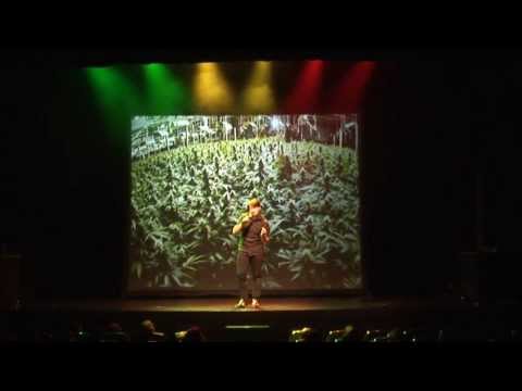 David Moreno - Quiero jugar a un juego (Trailer)