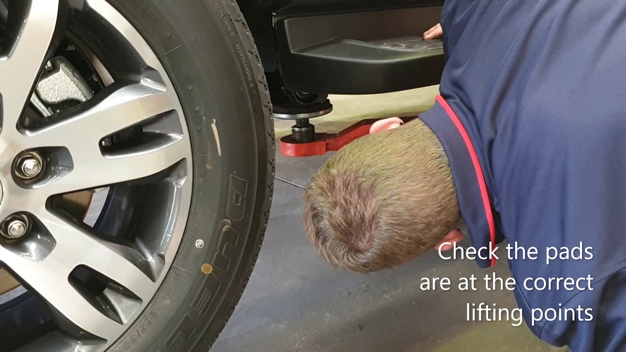 Safe vehicle lifting by MOLNAR Hoists and Lifts YouTube