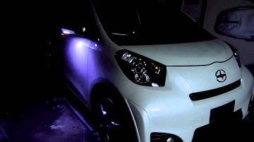 Scion iQ mirror light demonstration