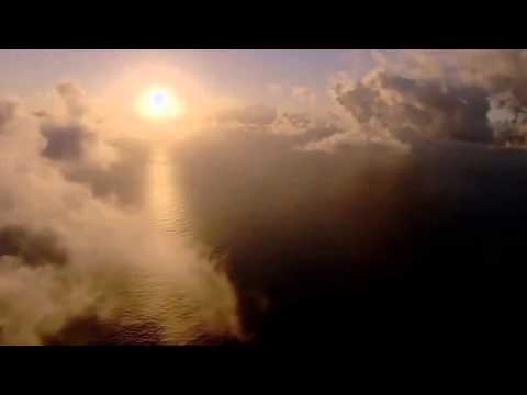 La Oscuridad No Existe! La importancia de la luz: cómo la ausencia de oscuridad nos guía hacia la claridad