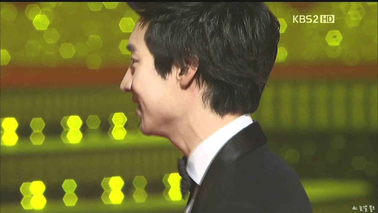 이제훈 제 48회 대종상 영화제 시상식 신인상 수상