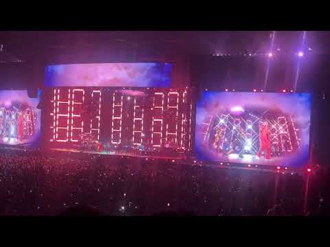 Bruno Mars, The Romantic Tour Concert, Opening Night: God Was Showing Off