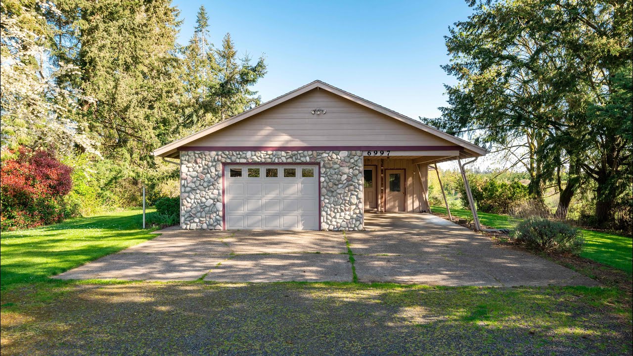 6997 Hazelgreen Rd NE // Salem, OR // Branded