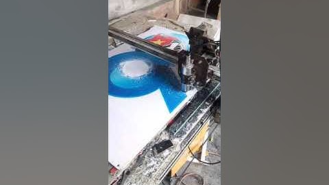 cắt bế bằng máy cnc. có boong định vị