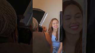 Rever esse sorriso após a realização das facetas de resina.