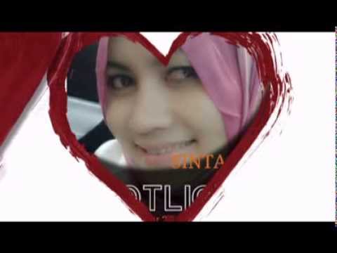 Rheina Kau Yang Ku Sayang