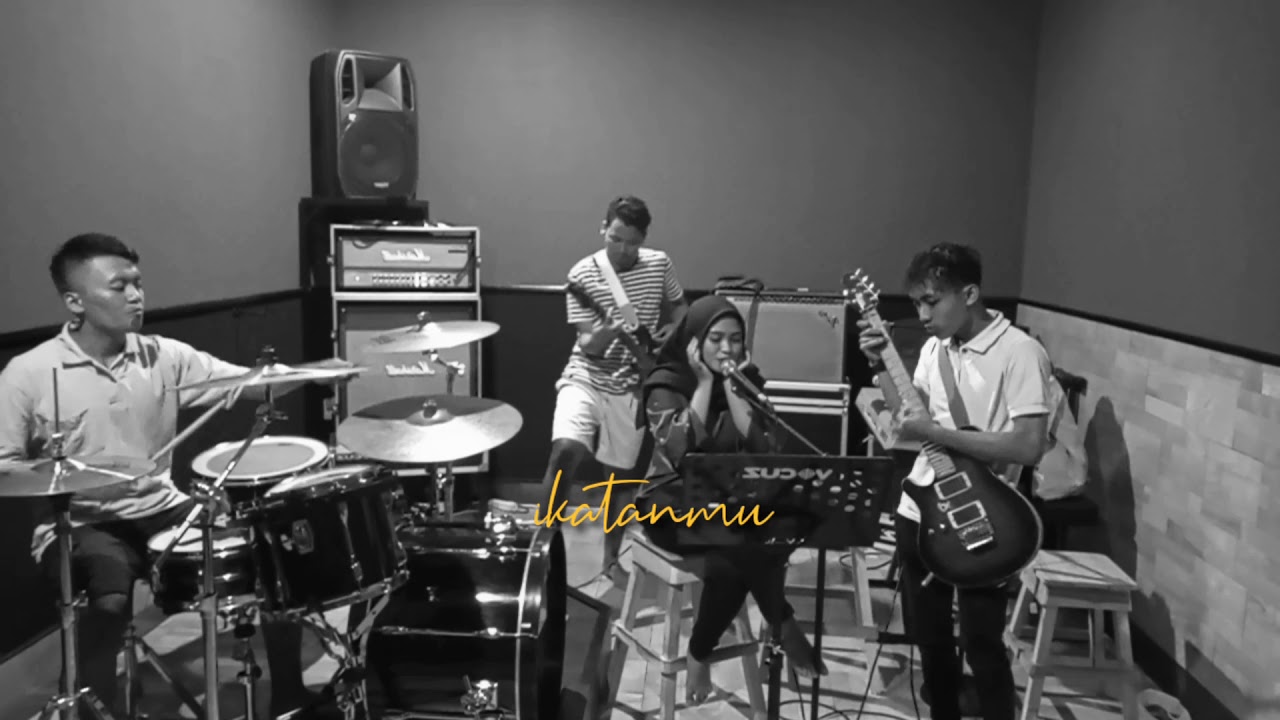 Kotak- pelan pelan saja (cover) story wa - YouTube