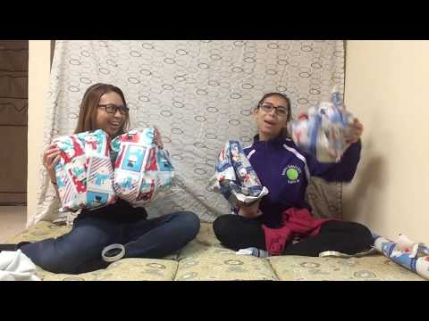 AWESOME BLINDFOLD CHRISTMAS WRAPPING CHALLENGE | JALILA O.