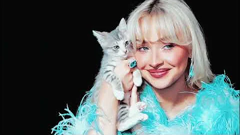 Sabrina Carpenter - Bed Chem (Music Video)