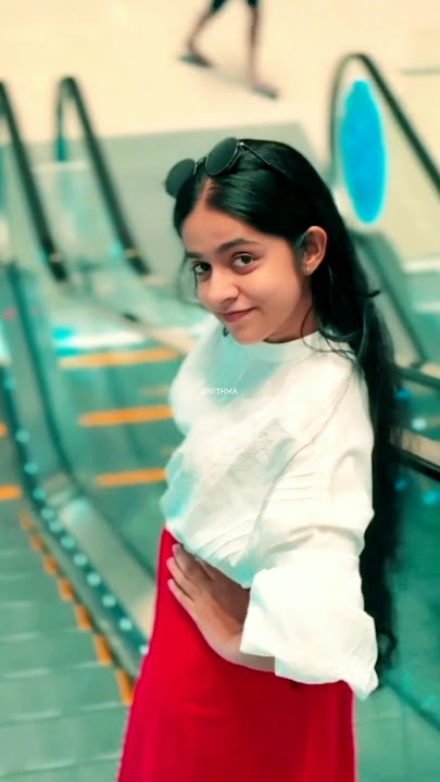 එයාට ආදරේ අය කෝ 👀❤️ Sashrika Semini #trending #sashrikasemini #crush #music #song #new