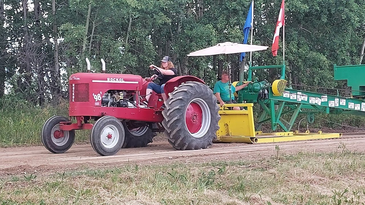 Neerlandia Tractor pull first after covid YouTube