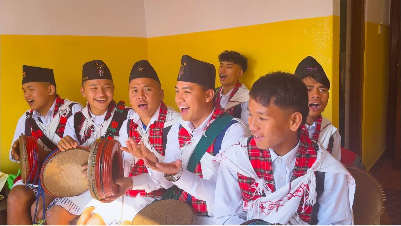 AAUDA BHANE NIRMAYA MAYA NALAUNE ☺️|| frinds together 