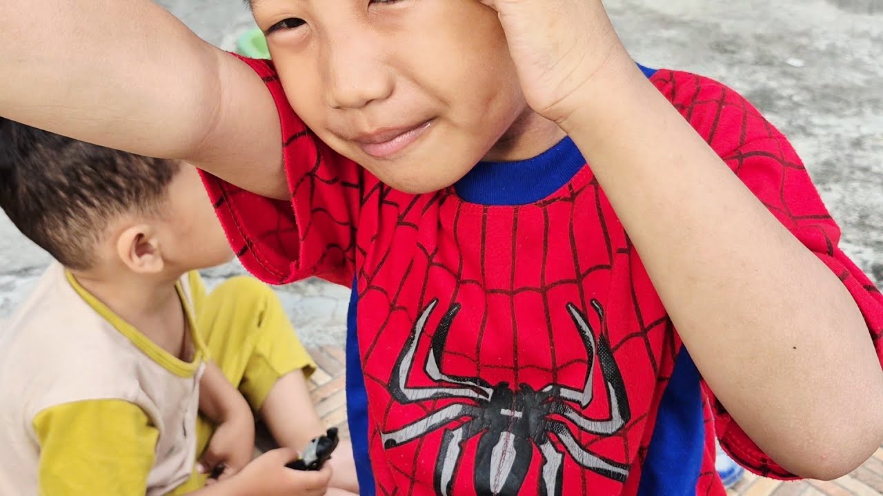 Harits & Zubair Bermain Hulk, Batman dan Mobil Polisi | Petualangan Seru Mainan Superhero!