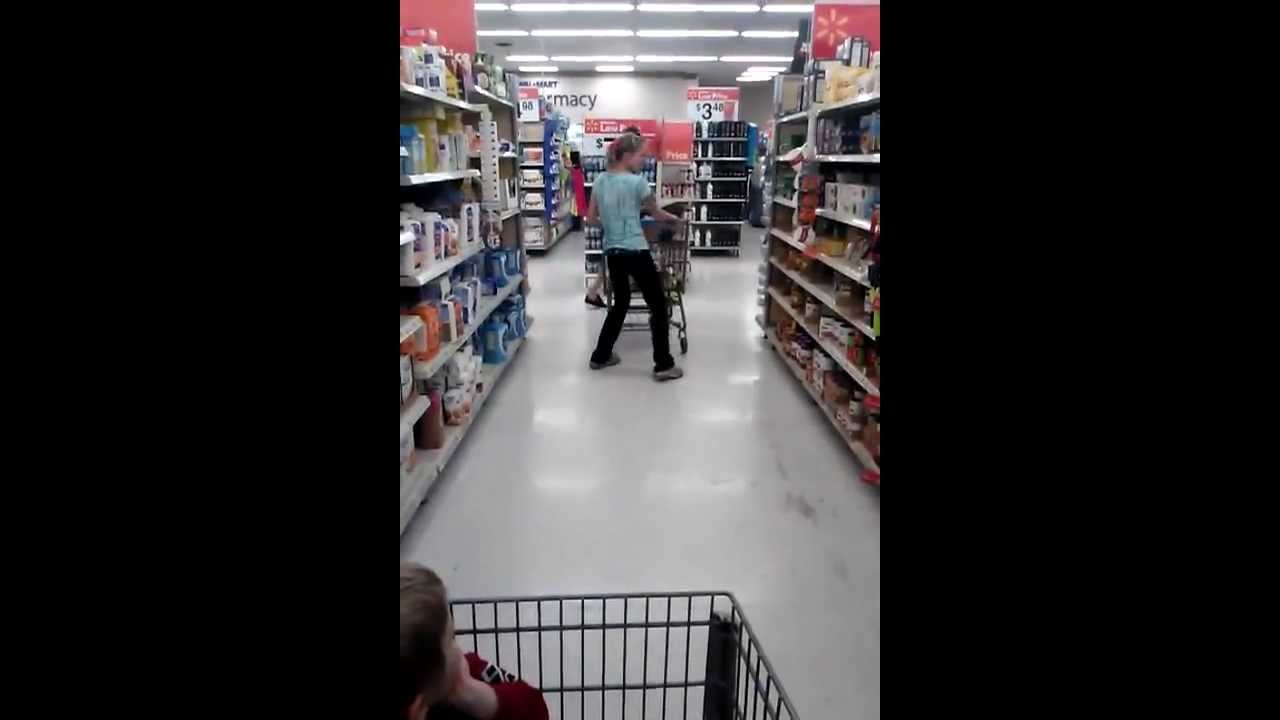 SHOCKING WORST TWEAKER METH HEAD EVER AT WALMART