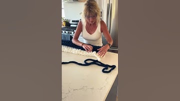 Changing color when I do the skip end loop method #chunkyblanket #changingblanketcolor