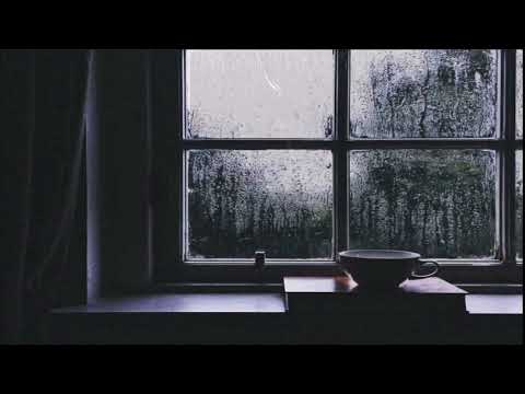 ذكرينا يا بقايا الأمس فينا اه ما أقسى الحنين زادنا الشوق أنينا 