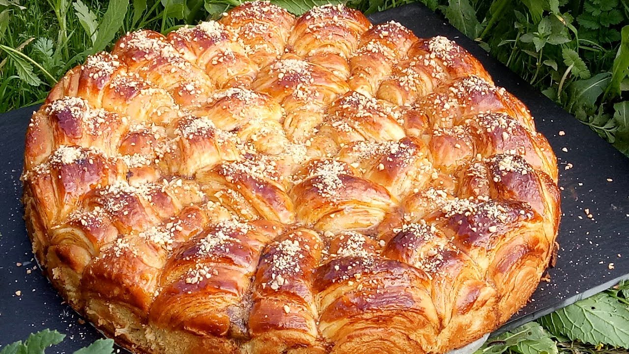 كرواسون الشهدة  بتوريق رهيب وعجينة سحرية خطيرة مفشفشة ومذاق لا يقاوم  لا تستسلم للذتها