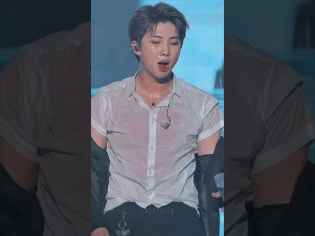 Our hot Namjoona 🔥🤌🏼 #shorts#tiktok#rm#V#jk#bts class=