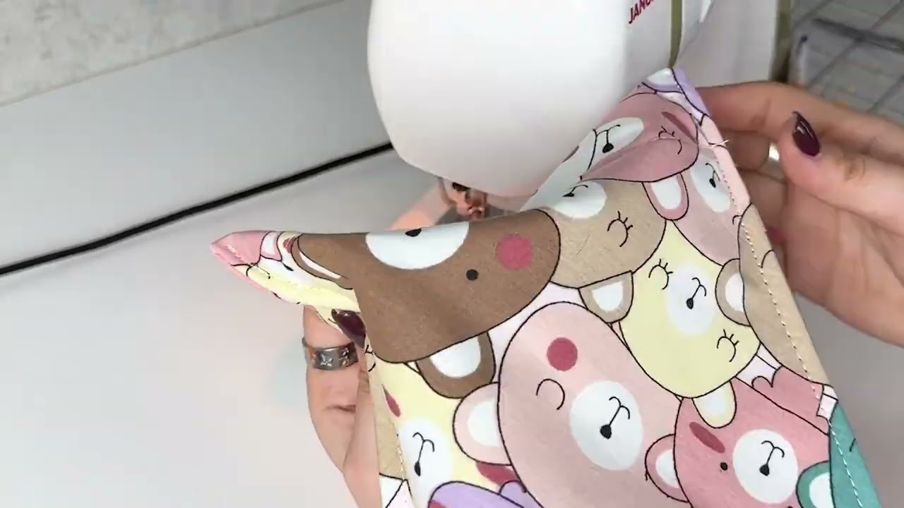 В детстве мне это шила бабушка, а теперь я шью для внучки.