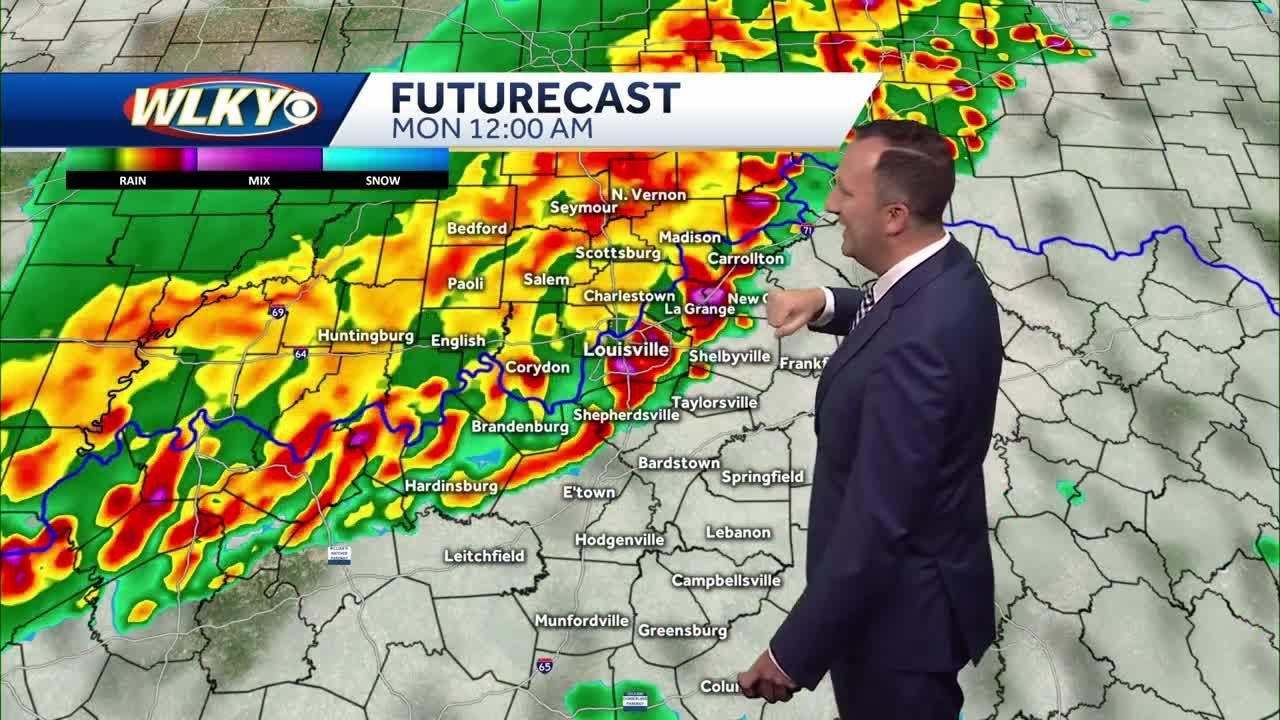Quiet tonight, severe storms likely Sunday - YouTube