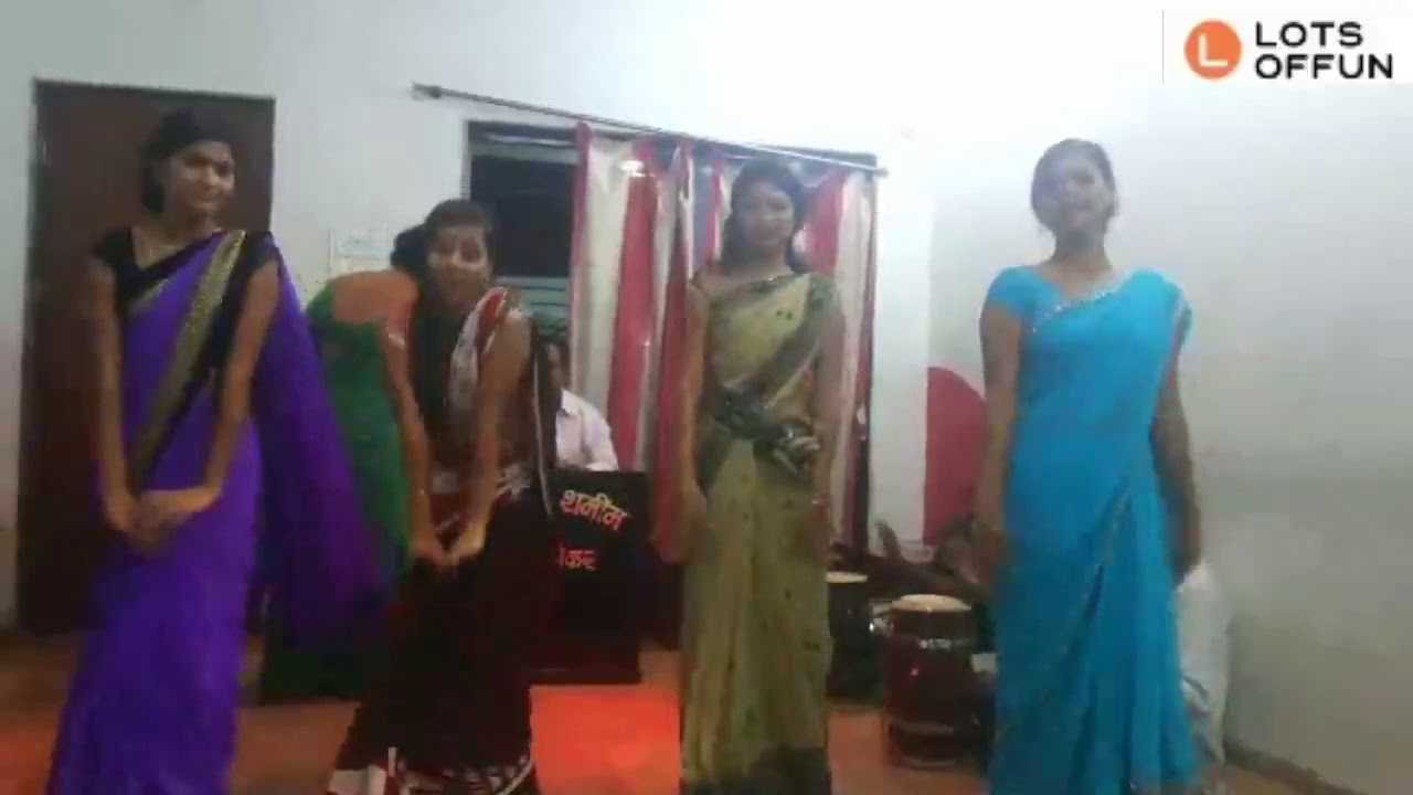 एकदा पाहावा असा संगीत बारीमधील dance