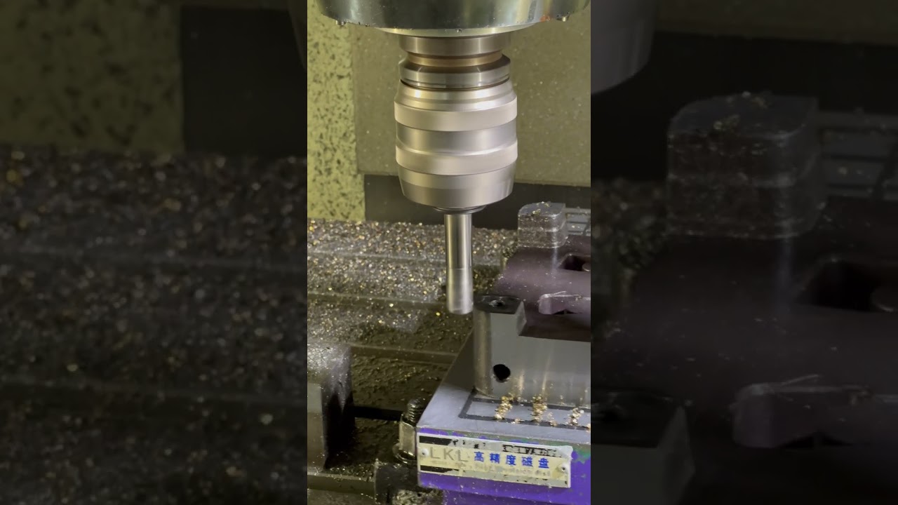 Clearing the Way: High-Efficiency Roughing for Complex Molds 