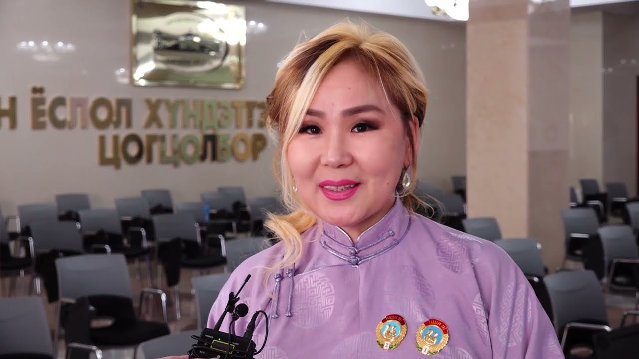 Нийслэлийн Хан-Уул, Багануур, Багахангай дүүргийн ээжүүдэд “Эхийн алдар” одон гардууллаа