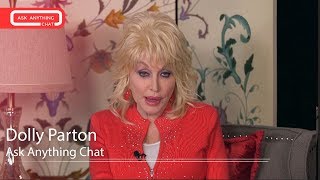 Download Lagu Dolly Parton Tells Us How Heavy Her Purse Is...It's So Heavy That...
