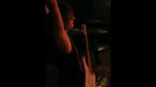 Tyler Bryant and the Shakedown in Indianapolis, jammin' in the crowd Profile
