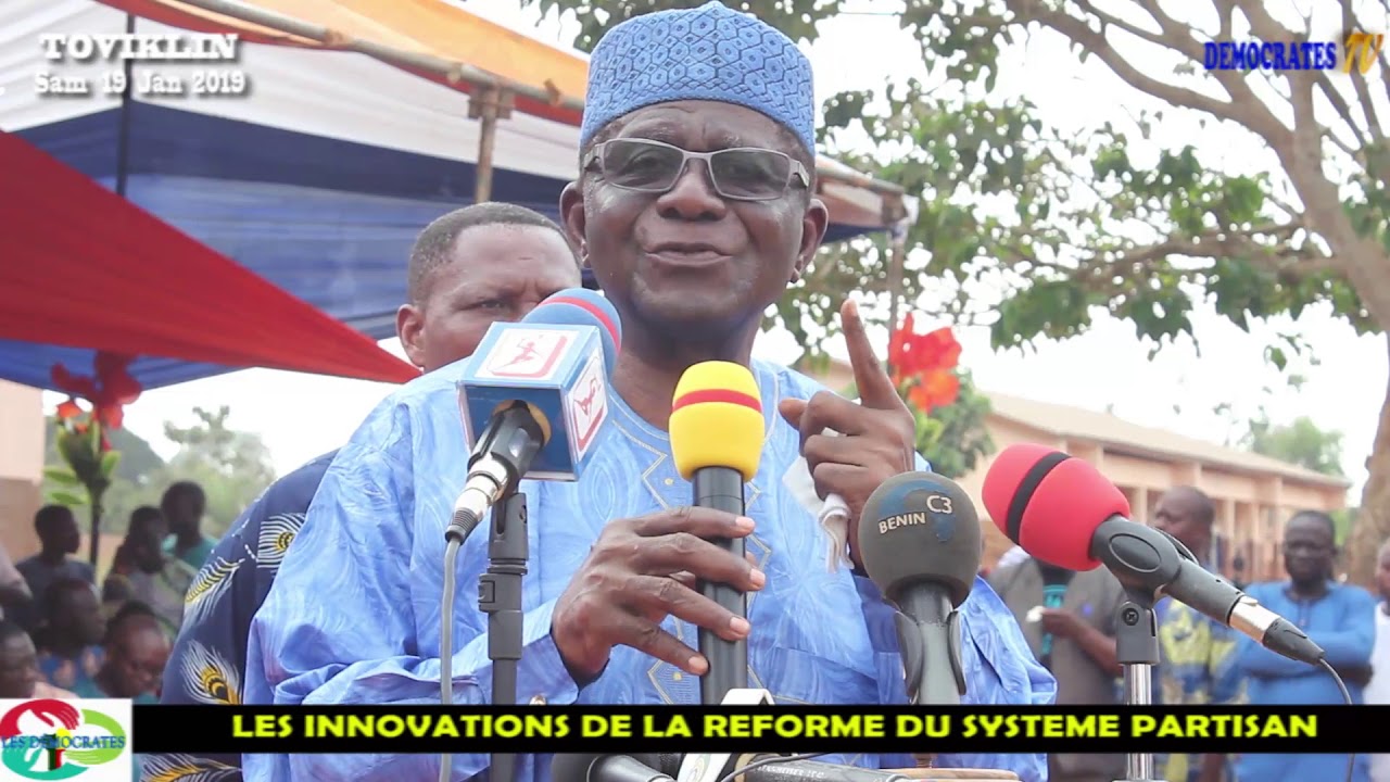 le Pdt Bruno AMOUSSOU rencontre les Sages et têtes courronnées du Couffo