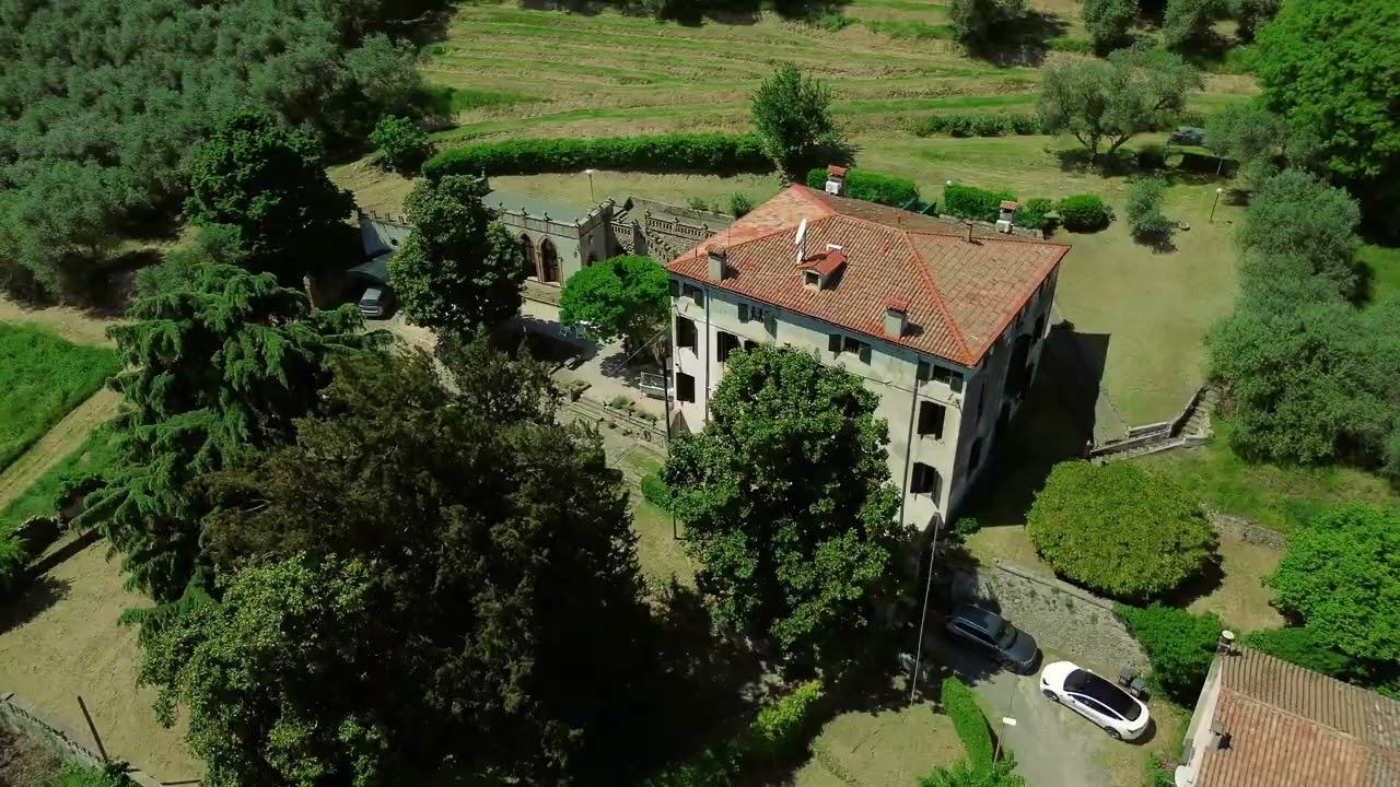 Prestigiosa Villa Veneta del 1300 in posizione panoramica con 30000 mq di terreno