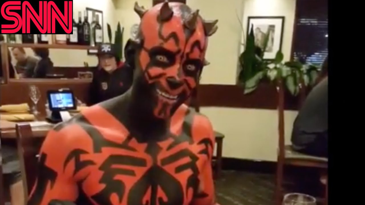 DARTH MAUL EATING PASTA!