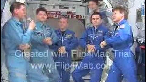 Handover-Ceremony in ISS (So Yeon is also on this video)