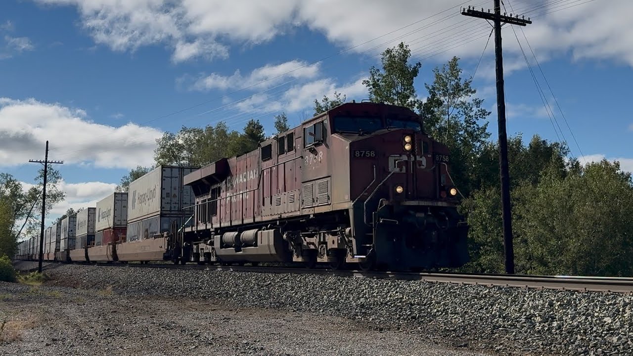 CPKC 421 and 103 in Azilda Ontario 