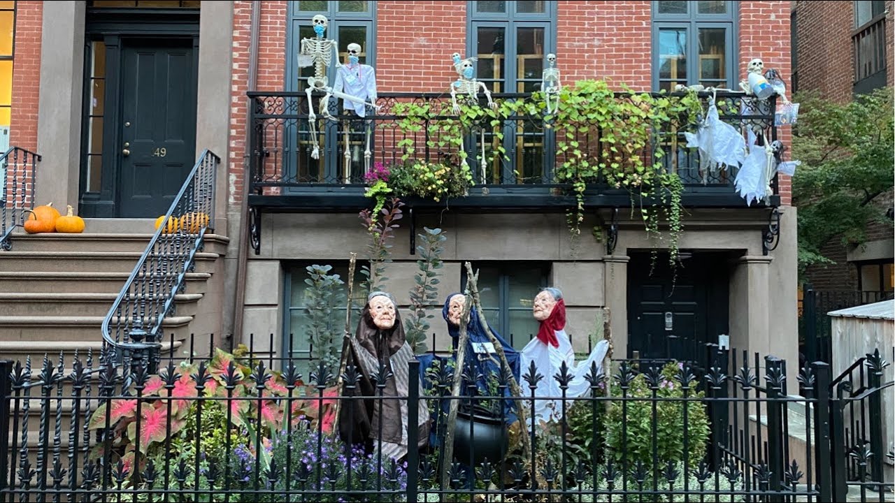 NYC LIVE Best Halloween Costume Store in New York City October 19, 2021 YouTube