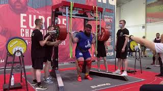 Russian Weightlifter Fractures Both Legs as 400kg Squat Goes Wrong