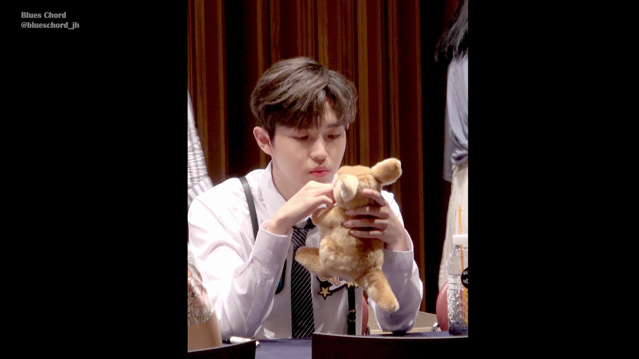 180617 워너원 아이레벨홀 팬싸 김재환 focus