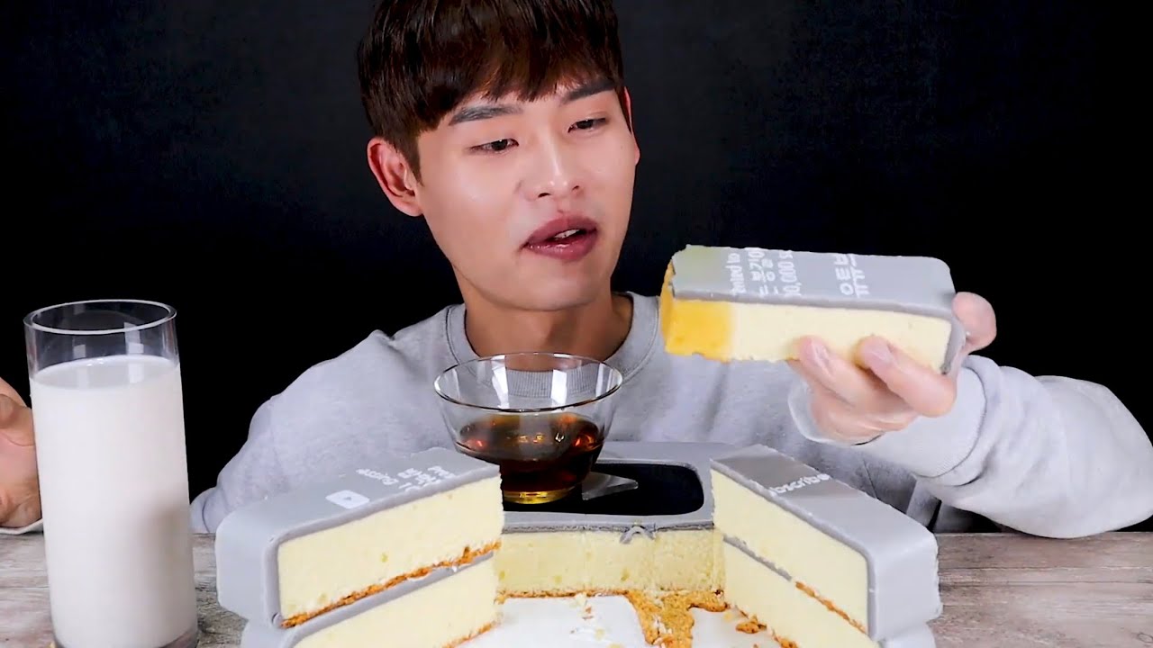 유튜브 실버버튼 케이크 먹방~!! Youtube Silver Button Cake MuKBang~!!
