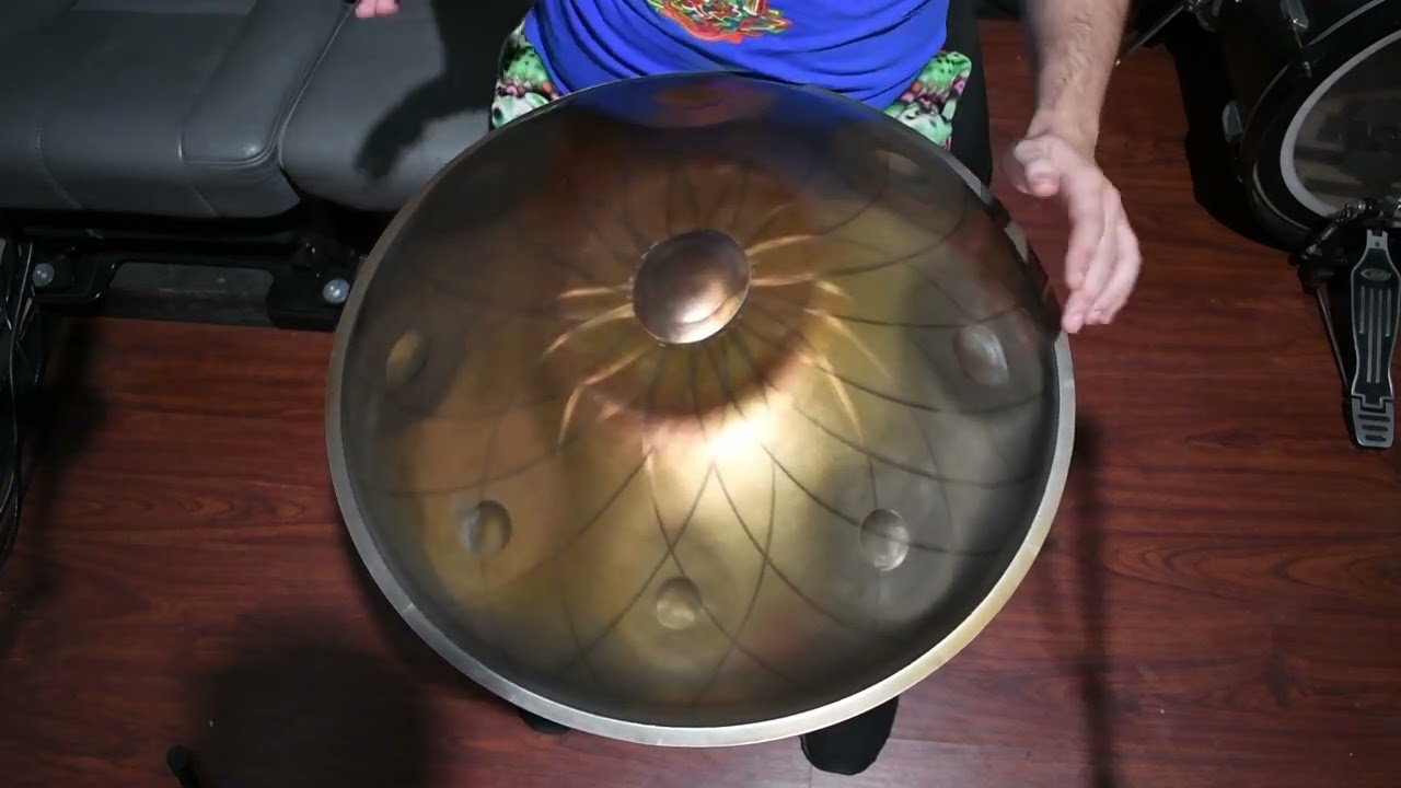 Hamsa Handpans - D Celtic Minor 9 *EMBER steel*